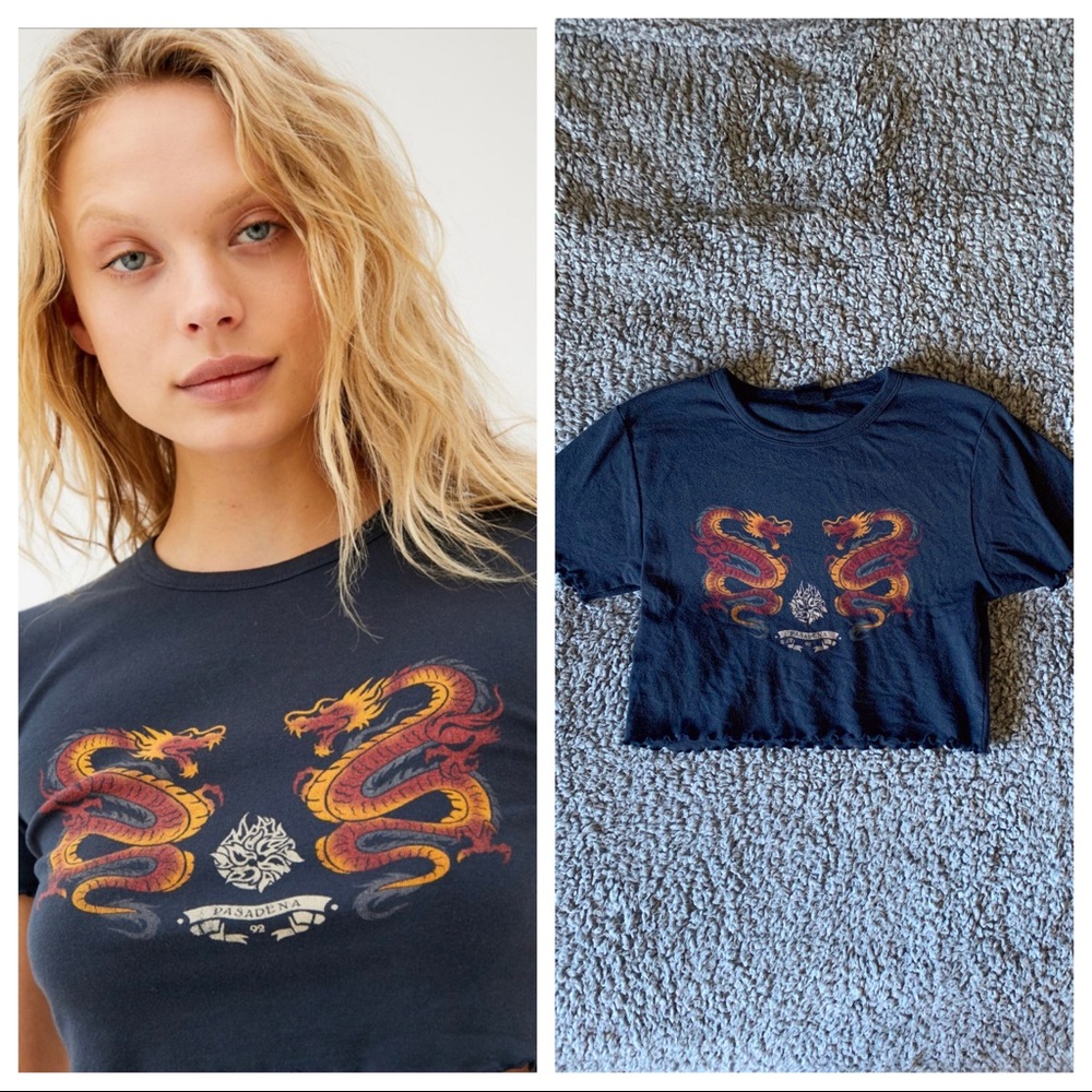 URBAN OUTFITTERS/ dragon crop top 🐉